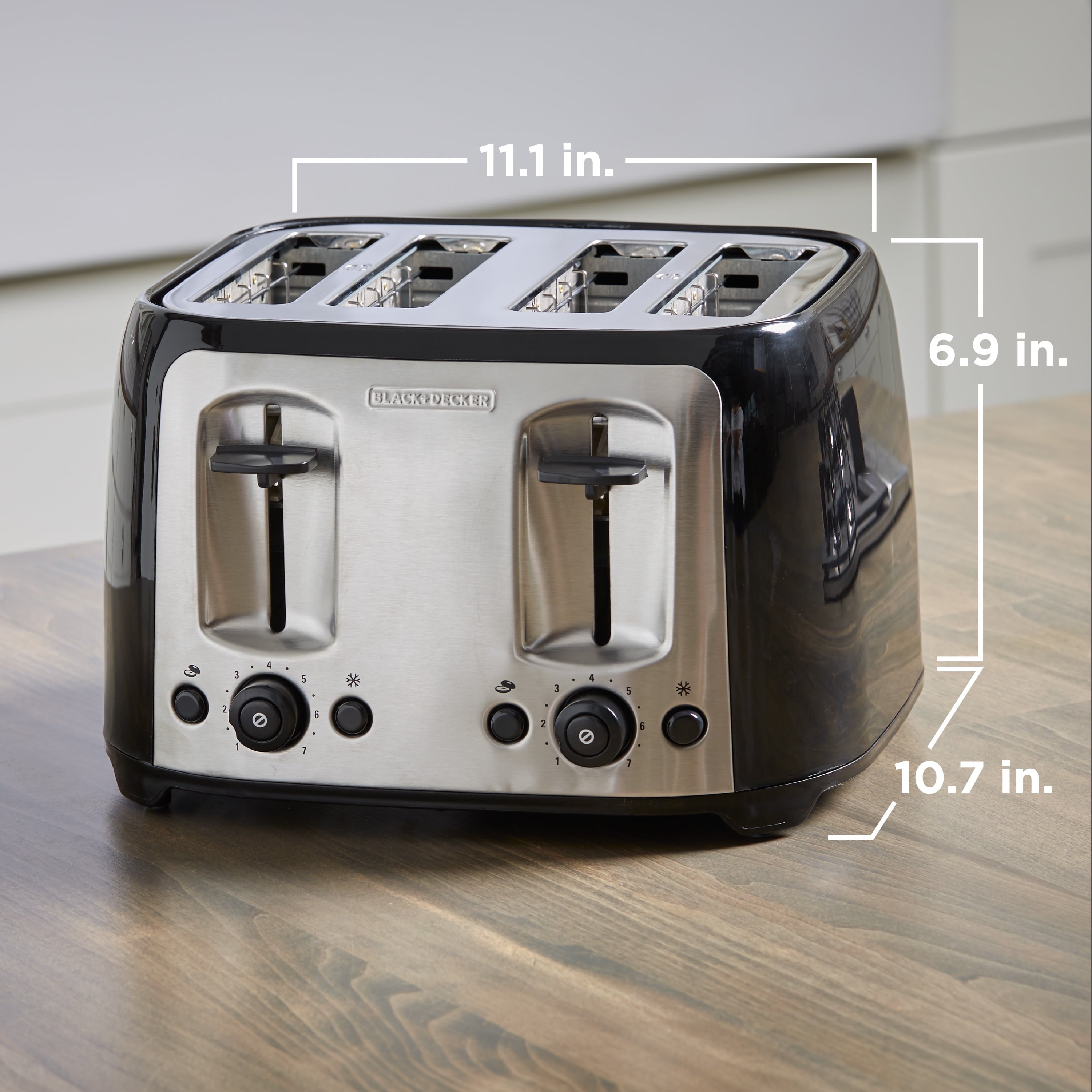 BLACK+DECKER 4-Slice Toaster with Extra-Wide Slots - Black with Stainless Steel Accents, including Crumb Tray